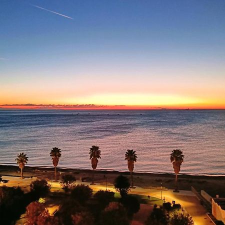 Maremare, Really On The Beach, With Private Parking Savona Bagian luar foto