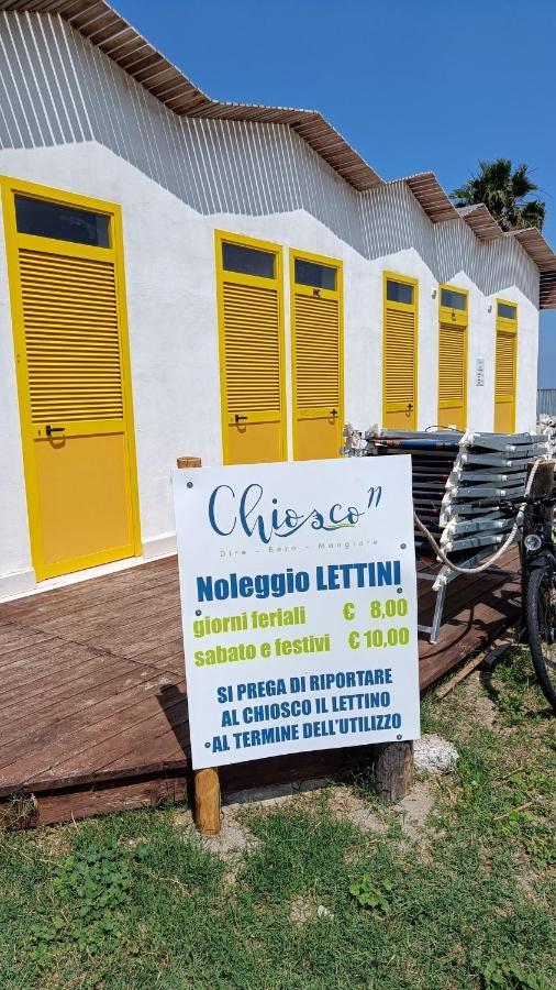 Maremare, Really On The Beach, With Private Parking Savona Bagian luar foto